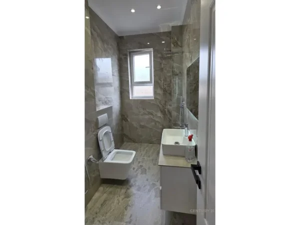 Tirane, shitet apartament 2+1 Kati 3, 58 m² 148.000 € (Rruga bardhyl)