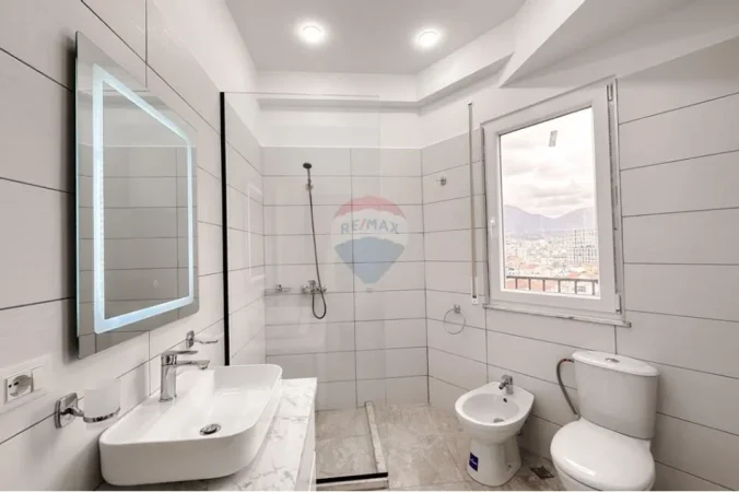 Tirane, shitet apartament , 74 m² 187.000 € 