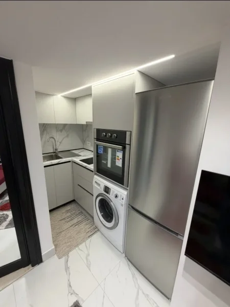 Tirane, jepet me qera apartament duplex 1+1 Kati 0, 35 m² 400 € (Astir)