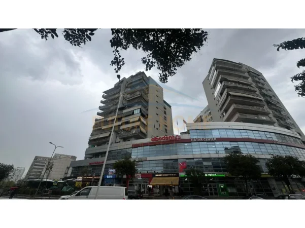 Tirane, jepet me qera ambjent biznesi Kati 0, 35 m² 400 €