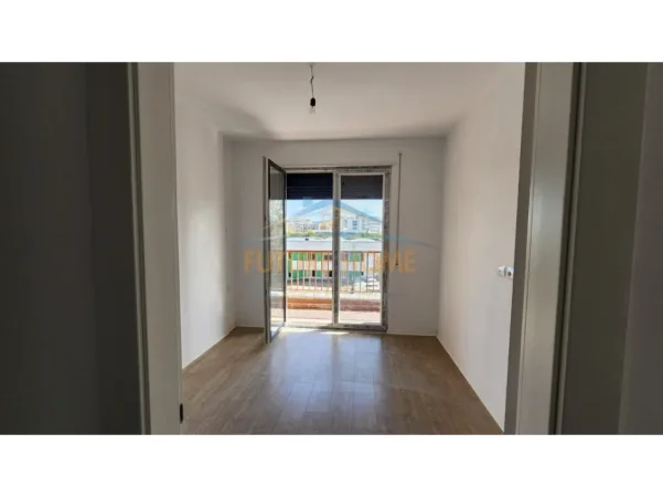 Tirane, jepet me qera zyre Kati 2, 62 m² 700 €