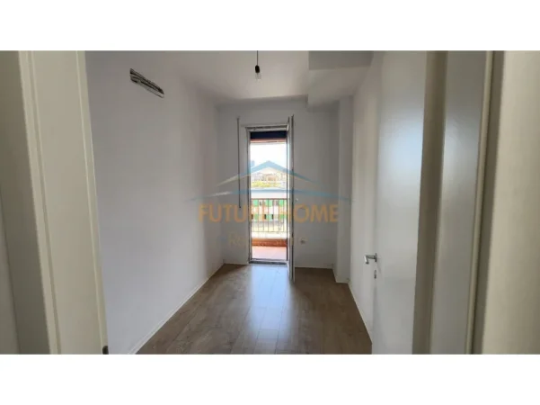 Tirane, jepet me qera zyre Kati 2, 62 m² 700 €