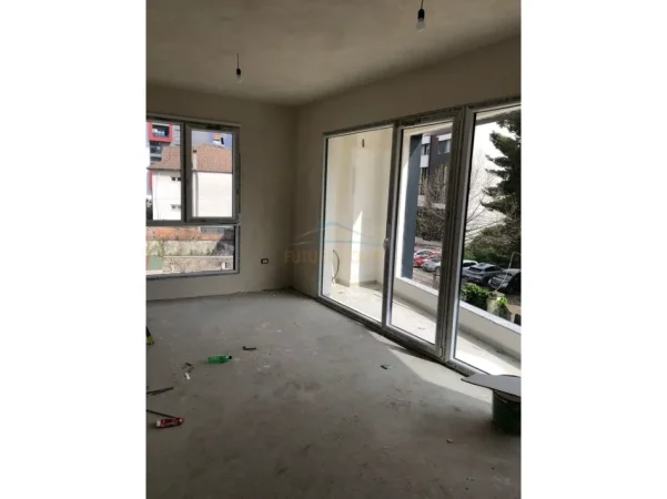 Tirane, shitet apartament Kati 2, 97 m² 272.000 €