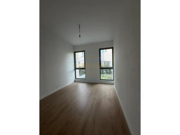Tirane, jepet me qera Vile, 286 m² 2.500 €