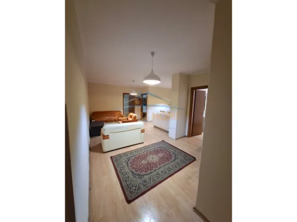 Tirane, shitet apartament Kati 5, 82 m² 143.000 €