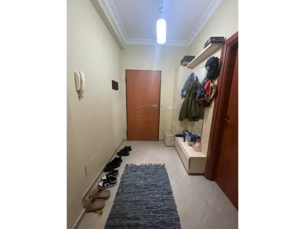 Tirane, shitet apartament Kati 4, 94 m² 270.000 €