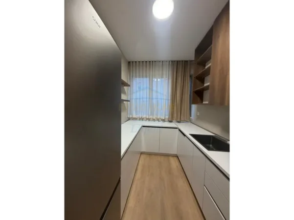 Tirane, jepet me qera apartament Kati 1, 119 m² 1.500 €
