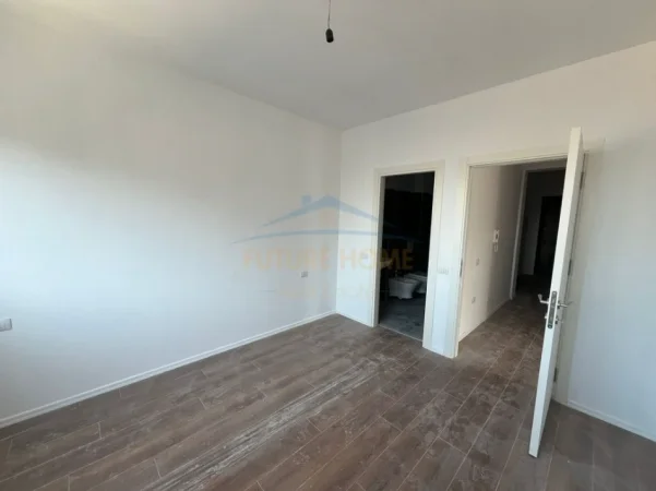 Tirane, shitet apartament Kati 4, 95 m² 243.900 €