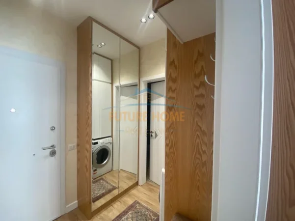 Tirane, jepet me qera apartament 1+1+Ballkon Kati 9, 58 m² 700 € 