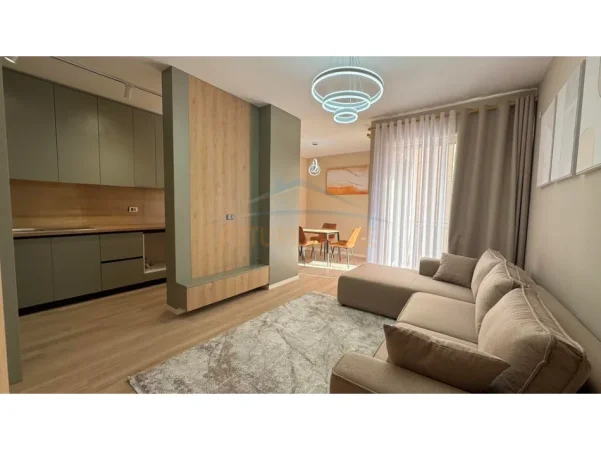 Tirane, jepet me qera apartament 2+1+Ballkon Kati 3, 650 € 