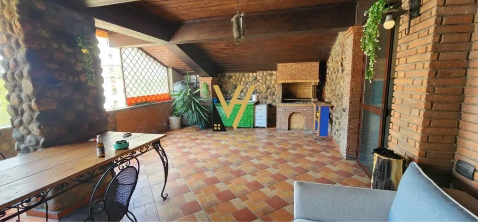 Tirane, jepet me qera Vile 3 Katshe Kati 0, 420 m² 4.000 € (RRUGA ISLAM ALLA)