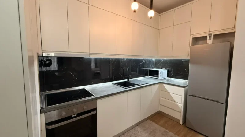 Tirane, jepet me qera apartament 1+1 Kati 0, 800 € (Teg)