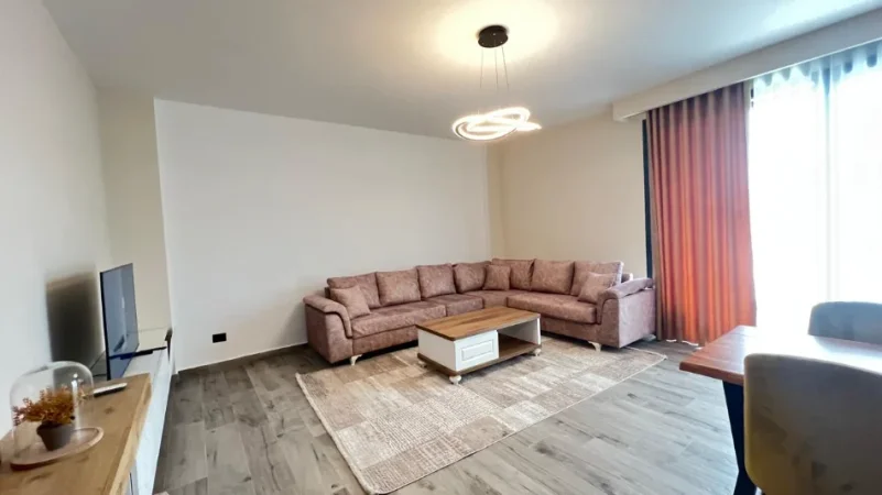 Tirane, jepet me qera apartament 1+1 Kati 1, 80 m² 800 € (Teg)