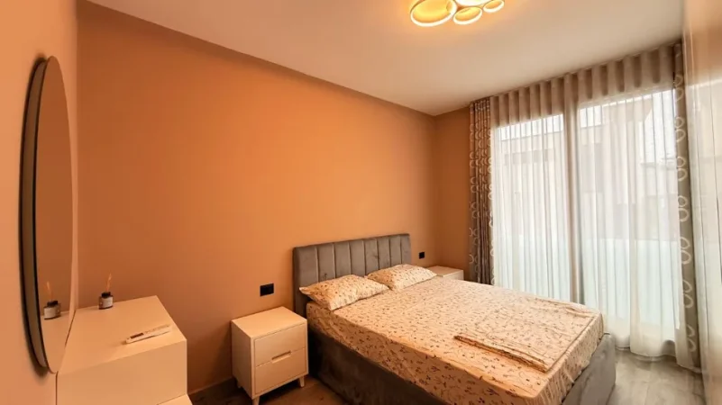Tirane, jepet me qera apartament 1+1 Kati 1, 80 m² 800 € (Teg)