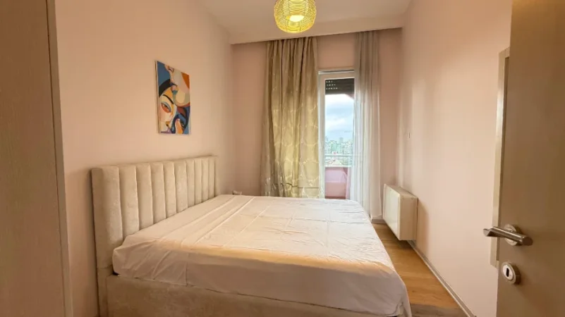 Tirane, jepet me qera apartament 2+1+Aneks+Ballkon Kati 8, 135 m² 2.500 € 