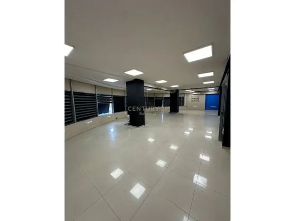 Tirane, jepet me qera , 