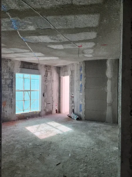 Tirane, shitet apartament 2+1+Ballkon Kati 1, 100 m² 