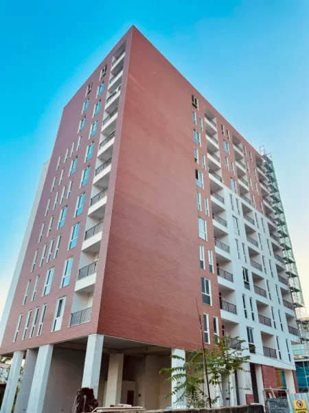 Tirane, shitet apartament 2+1 Kati 8, 97 m² 145.950 € (Fusha e Aviacionit)
