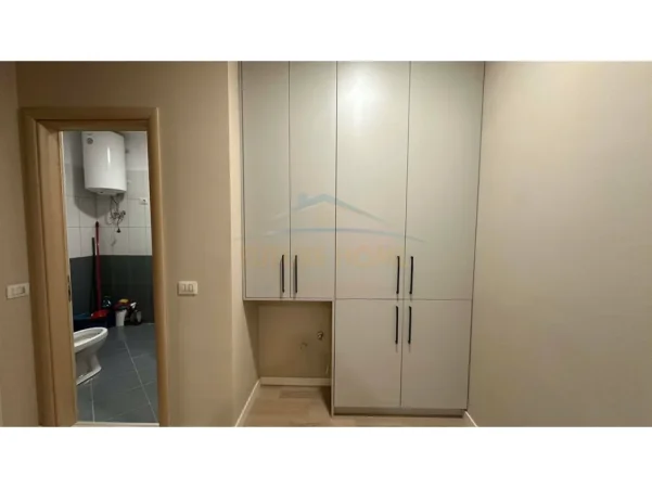 Tirane, jepet me qera apartament 2+1 Kati 3, 101 m² 650 € (Unaza e re)