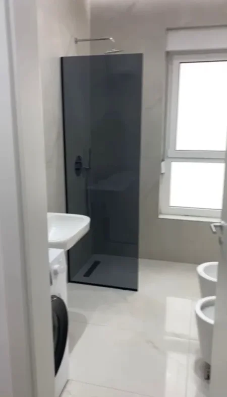 Tirane, jepet me qera apartament 2+1 Kati 4, 100 m² 550 € (rezidenca kaimi)
