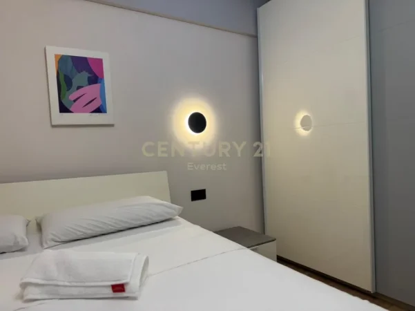 Tirane, jepet me qera apartament 2+1 Kati 2, 85 m² 800 € 