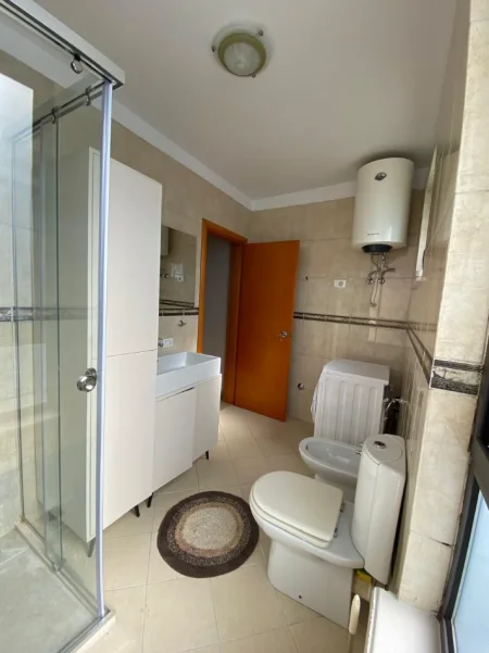 Tirane, jepet me qera apartament 1+1 Kati 5, 80 m² 800 € (AIR ALBANIA)