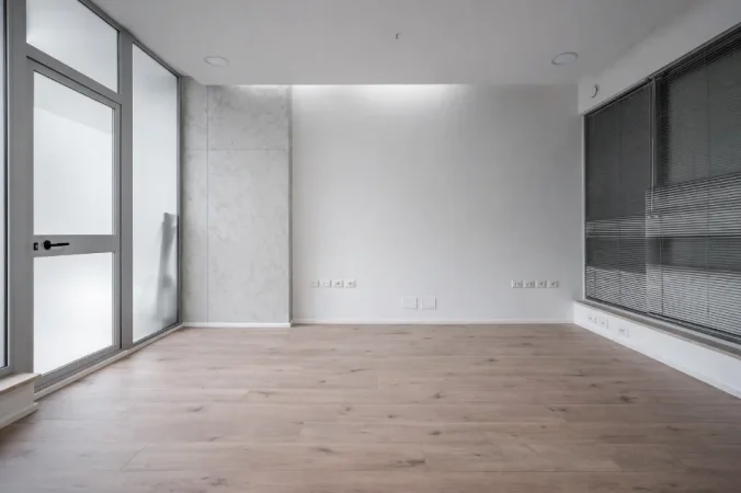 Tirane, jepet me qera ambjent biznesi Kati 1, 31 m² 50,000 ALL (Prane Fakultetit Juridik, Tirane)