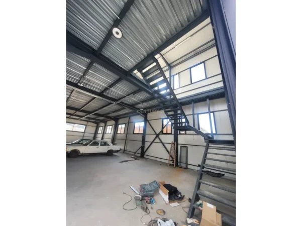 Tirane, jepet me qera magazine , 3.000 € (top channel)