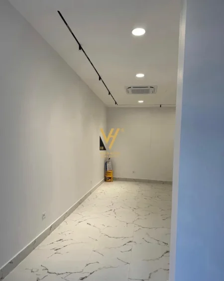 Tirane, shitet dyqan Kati 0, 38 m² 192.000 € (MINE PEZA)