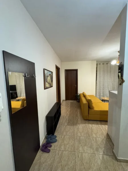 Tirane, jepet me qera apartament 2+1 Kati 4, 70 m² 600 € (Rruga Sami Frasheri)