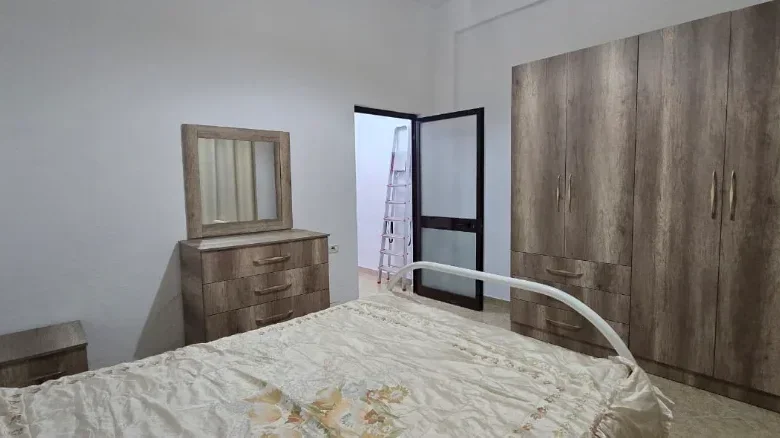 Tirane, jepet me qera apartament 1+1 Kati 1, 55 m² 330 € (Jordan Misja)