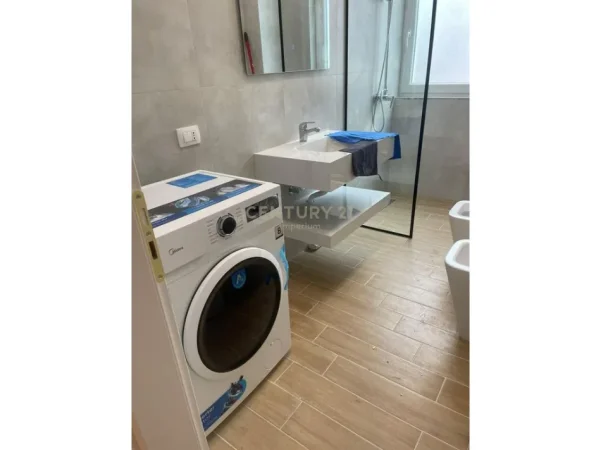 Tirane, jepet me qera apartament 1+1 Kati 2, 67 m² 500 € (Astir)