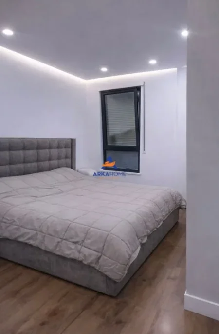 Tirane, shitet apartament 2+1+Ballkon Kati 7, 100 m² 200.000 € 