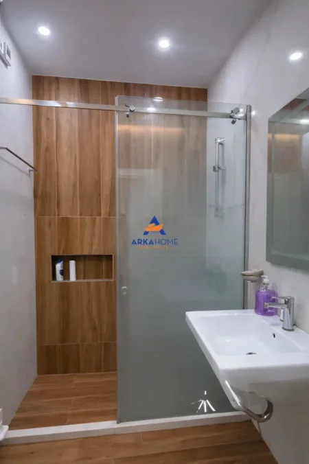 Tirane, shitet apartament 2+1+Ballkon Kati 7, 100 m² 200.000 € 