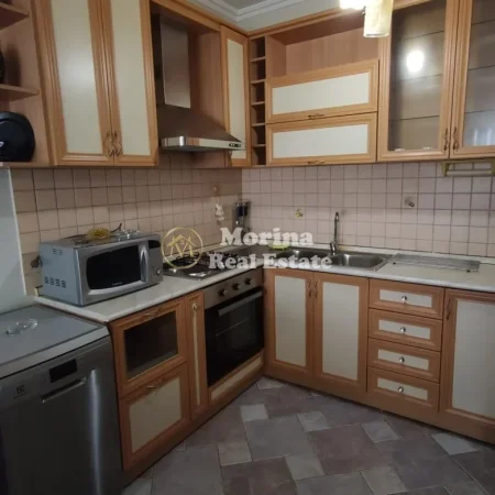 Tirane, jepet me qera apartament 1+1 Kati 5, 70 m² 600 € (Rruga e Elbasanit)