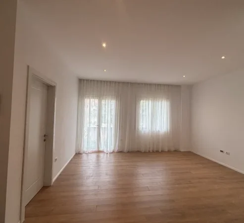Tirane, jepet me qera apartament 1+1 Kati 0, 65 m² 500 € (Ali Demi)