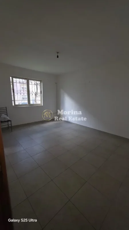 Tirane, jepet me qera apartament 1+1 Kati 1, 58 m² 350 € (Rruga Qemal Stafa)