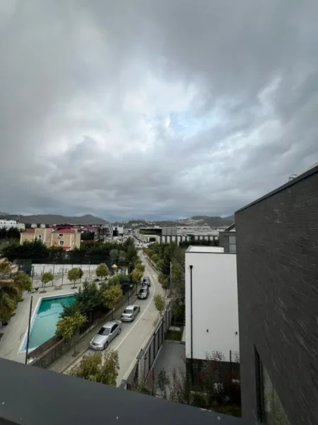 Tirane, jepet me qera Vile 3 Katshe Kati 3, 600 m² 2.900 € (TEG)