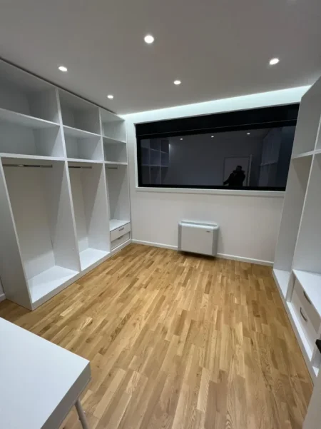 Tirane, jepet me qera Vile 3 Katshe Kati 3, 600 m² 2.900 € (TEG)