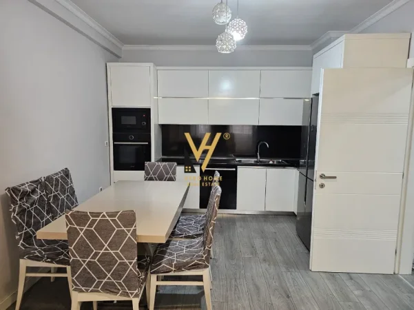 Tirane, jepet me qera apartament 2+1+Ballkon Kati 8, 105 m² 520 € (ASTIR)