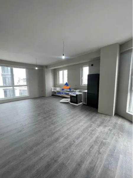 Tirane, shitet apartament 3+1+Ballkon Kati 4, 136 m² 474.000 € 
