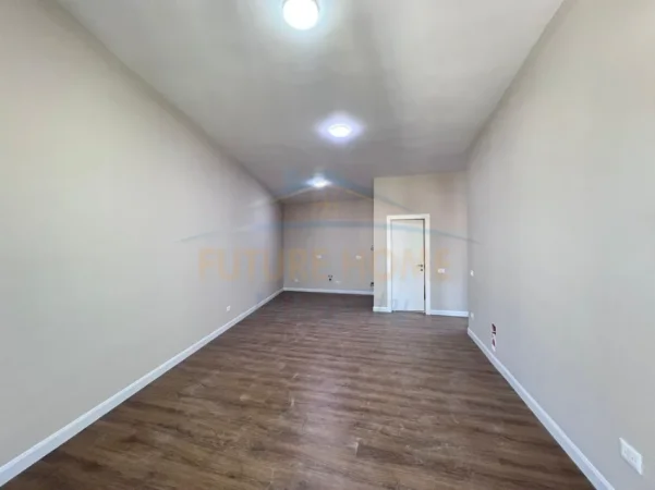 Tirane, shitet apartament 1+1+Ballkon Kati 4, 76 m² (Sauk i Vjeter)