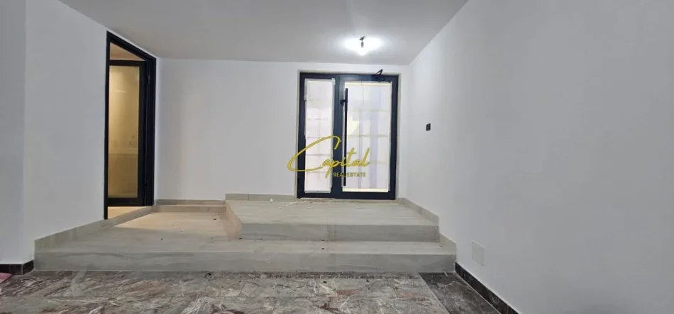 Tirane, jepet me qera ambjent biznesi Kati 0, 200 m² 3.000 € (ISH BLLOKU)