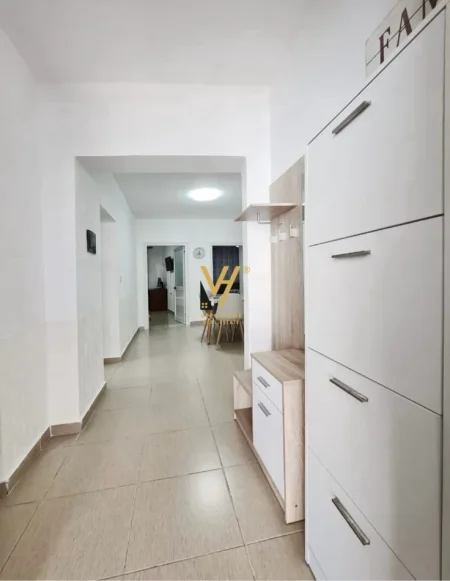 Tirane, jepet me qera apartament 1+1+Ballkon Kati 0, 70 m² 750 € (PAZARI I RI)