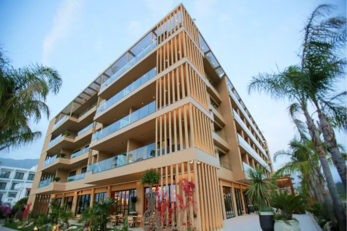 Vlore, jepet me qera apartament , 750 m² 4.500 € (VLOR)