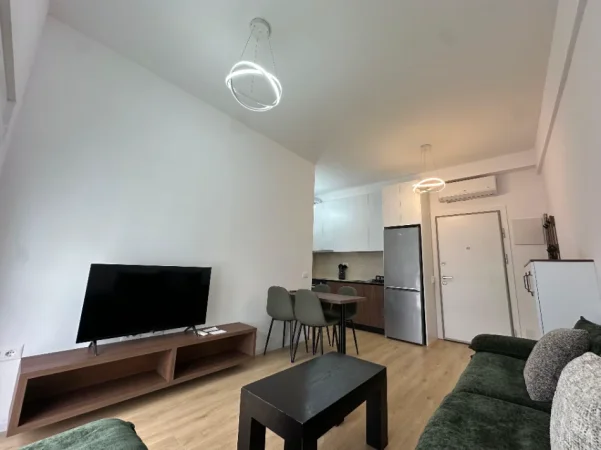 Tirane, jepet me qera apartament 1+1 Kati 6, 50 m² 400 € (Kompleksi Mangalem)