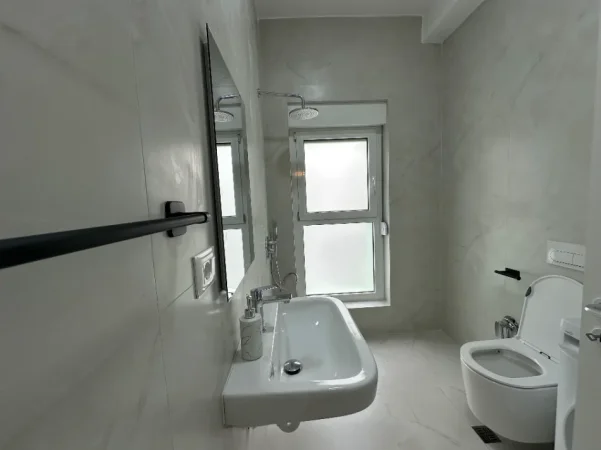 Tirane, jepet me qera apartament 1+1 Kati 6, 50 m² 400 € (Kompleksi Mangalem)