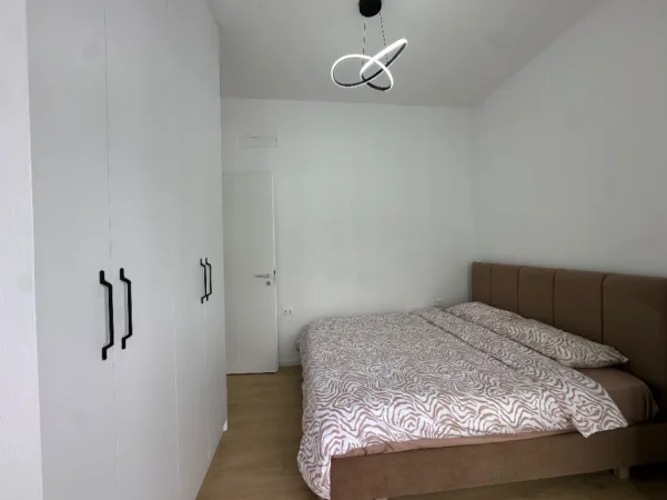 Tirane, jepet me qera apartament 1+1 Kati 6, 50 m² 400 € (Kompleksi Mangalem)