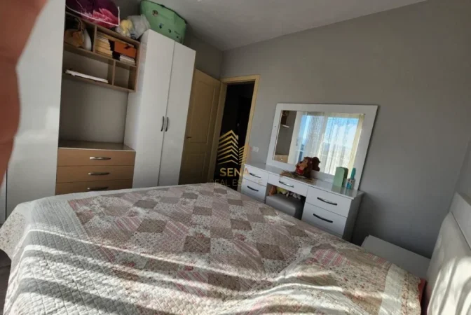 Tirane, jepet me qera apartament 1+1+Ballkon Kati 4, 55 m² 350 € (Fresk)