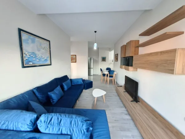 Jepet me qera apartament 1+1 Kati 4, 65 m² 600 € (Brryli, shkolla Niket Dardani)